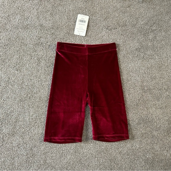 Fabletics High Waisted Velour Bike Shorts size S💥New with tags Stretchy sexy - Picture 10 of 12